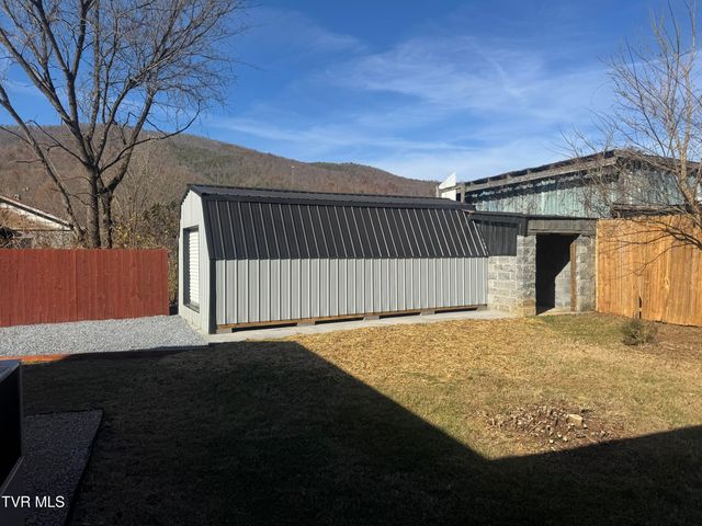 121 Bill Lewis Road, Elizabethton, TN 37643