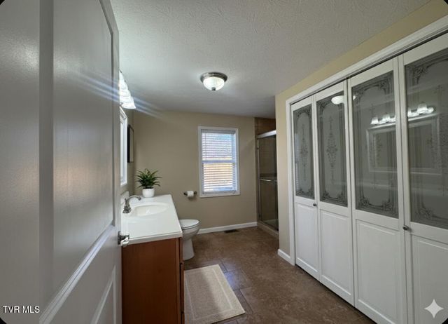 121 Bill Lewis Road, Elizabethton, TN 37643