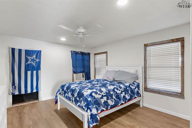 894 W MOONSHINE ROAD, Seymour, TX 76380