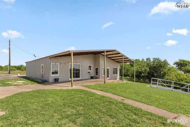 894 W MOONSHINE ROAD, Seymour, TX 76380