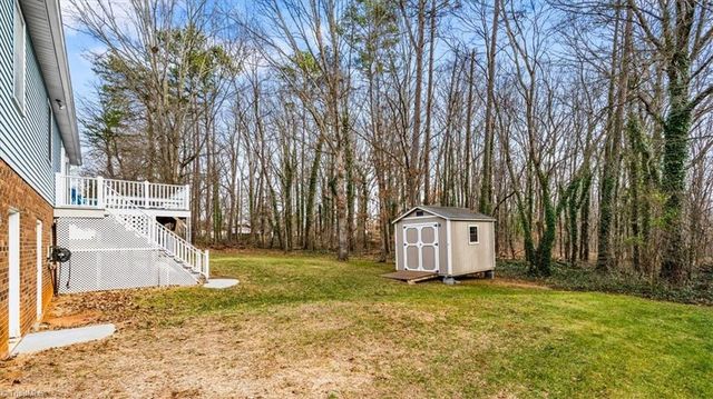 3200 Hickory Ridge Drive, Winston-salem, NC 27127