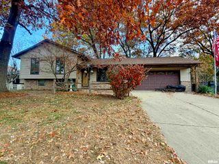 5 AMBER Court, Pekin, IL 61554