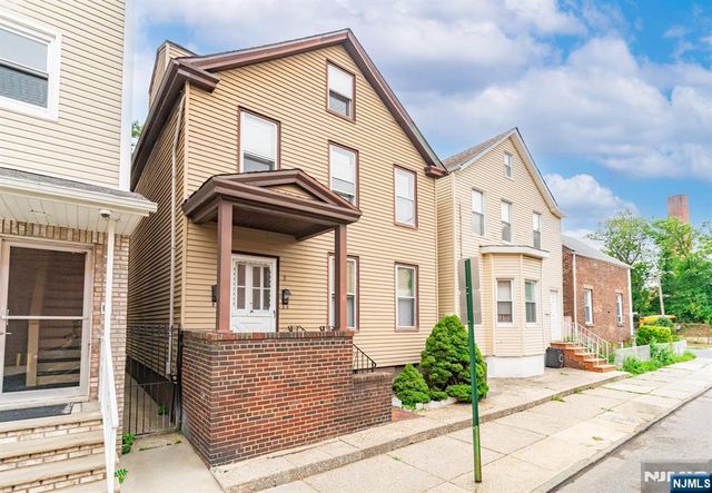 8 Lincoln Avenue, Kearny, NJ 07032