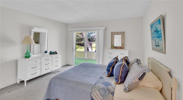 6 Vista Palm Lane 202, Vero Beach, FL 32962