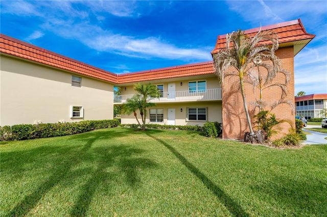 6 Vista Palm Lane 202, Vero Beach, FL 32962