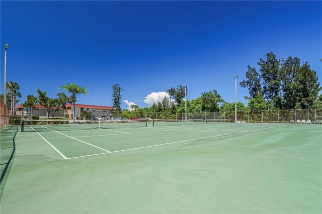 6 Vista Palm Lane 202, Vero Beach, FL 32962