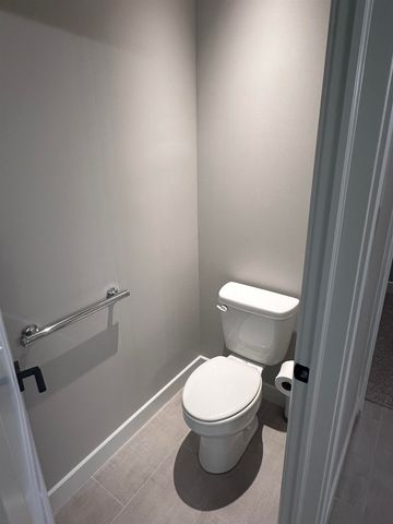 820 E Park Pl, Andover, KS 67002