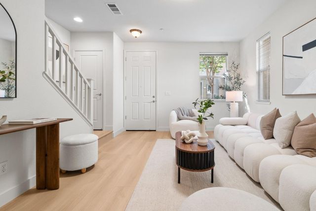 1520 Avina Circle 1, Santa Clara, CA 95054