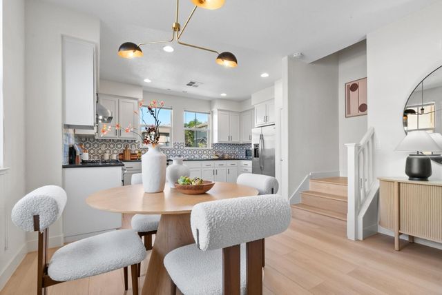 1520 Avina Circle 1, Santa Clara, CA 95054