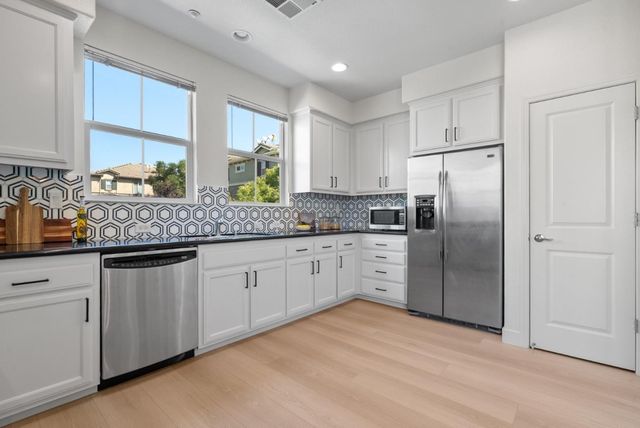 1520 Avina Circle 1, Santa Clara, CA 95054