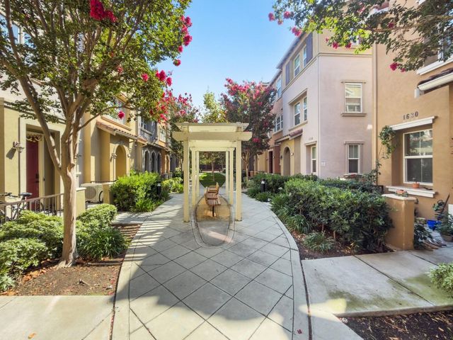 1520 Avina Circle 1, Santa Clara, CA 95054