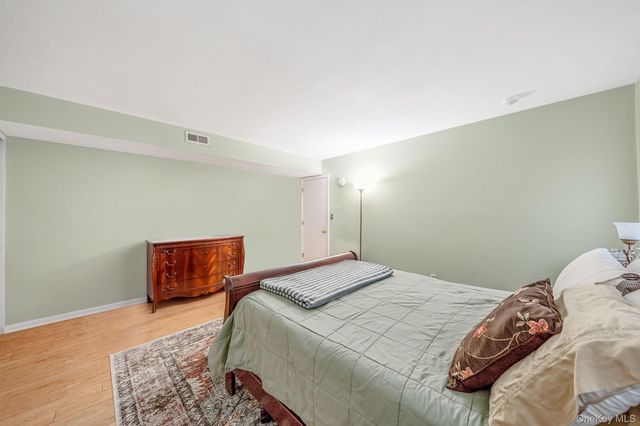 312 Artist Lake Drive 312, Middle Island, NY 11953