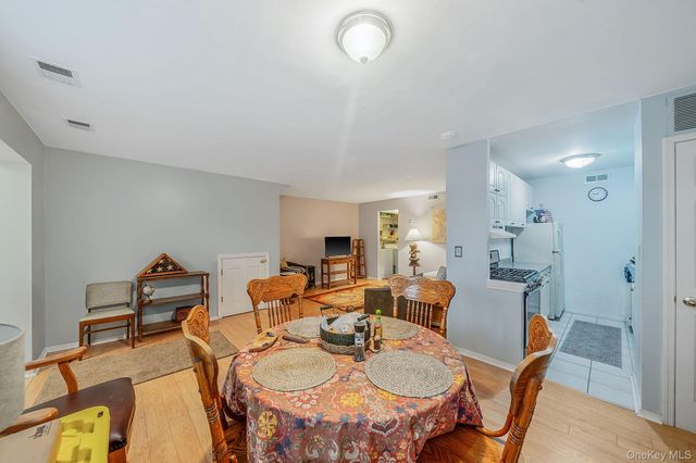 312 Artist Lake Drive 312, Middle Island, NY 11953