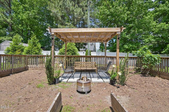 109 Big Branch Court, Zebulon, NC 27597