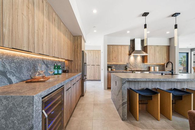775 W Cabrillo Road, Palm Springs, CA 92262