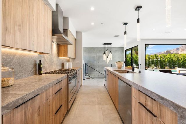 775 W Cabrillo Road, Palm Springs, CA 92262