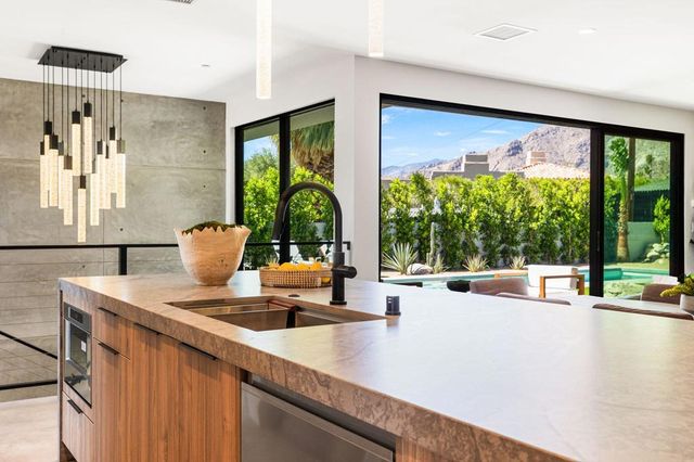 775 W Cabrillo Road, Palm Springs, CA 92262