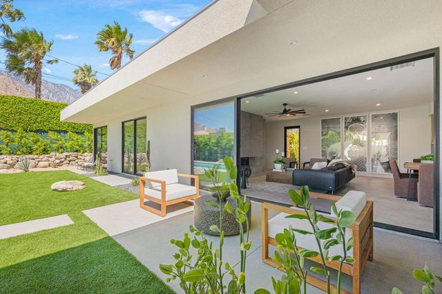 775 W Cabrillo Road, Palm Springs, CA 92262