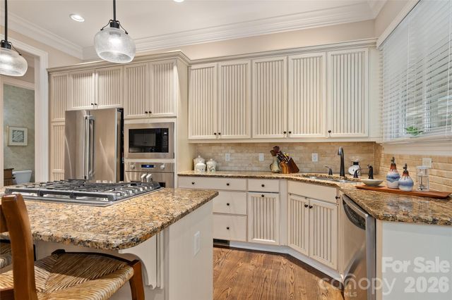 626 Wickhams Fancy Drive, Biltmore Lake, NC 28715