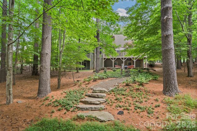 626 Wickhams Fancy Drive, Biltmore Lake, NC 28715