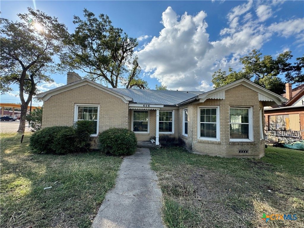 606 N 1st Street, Temple, TX 76501
