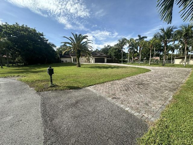 11460 SW 1st Court, Plantation, FL 33325