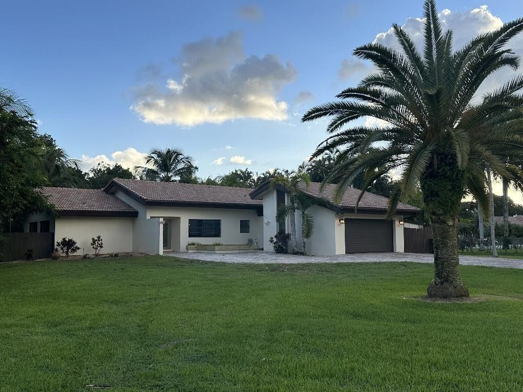 11460 SW 1st Court, Plantation, FL 33325