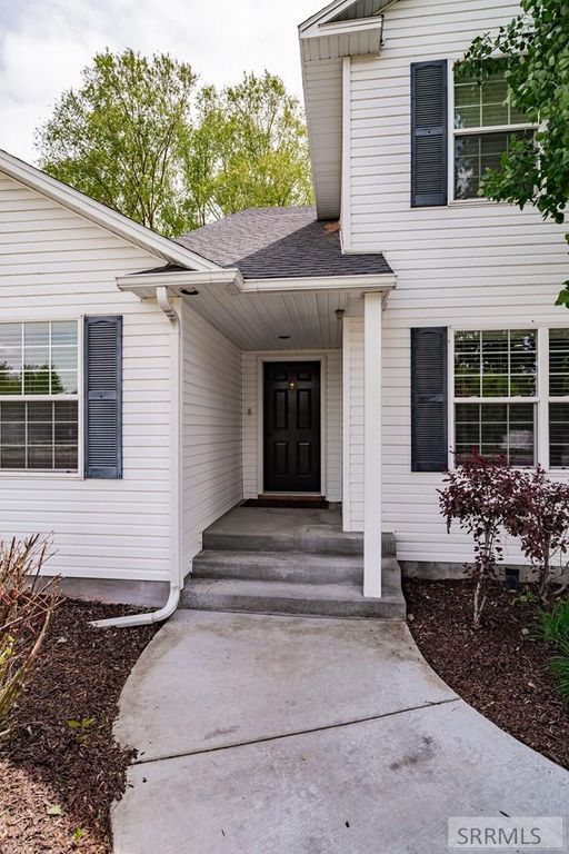 Image 2 of property listing at 1040 Wheatstone Drive, Idaho Falls, ID 83404