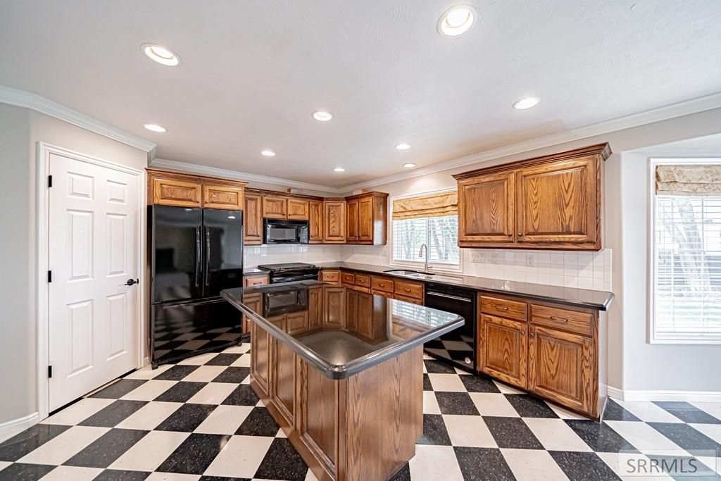 Image 8 of property listing at 1040 Wheatstone Drive, Idaho Falls, ID 83404