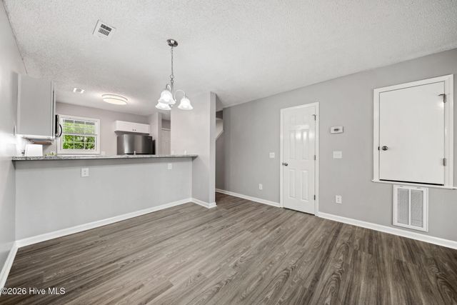 5060 Lamppost Circle, Wilmington, NC 28403