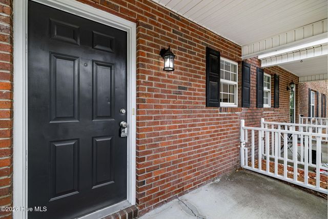 5060 Lamppost Circle, Wilmington, NC 28403