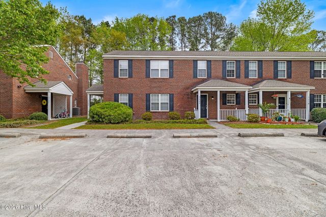 5060 Lamppost Circle, Wilmington, NC 28403