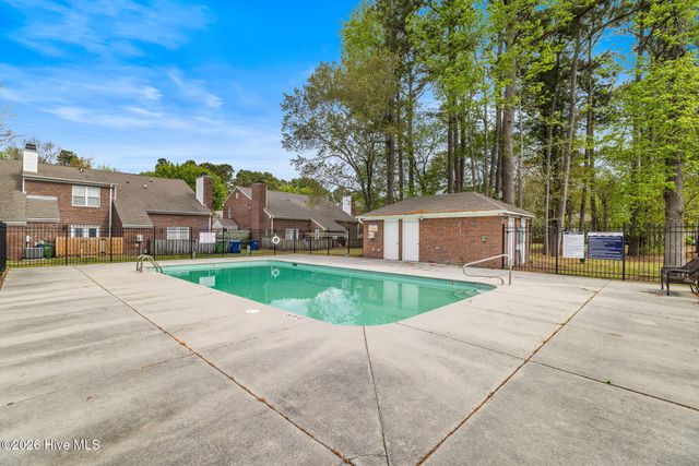5060 Lamppost Circle, Wilmington, NC 28403