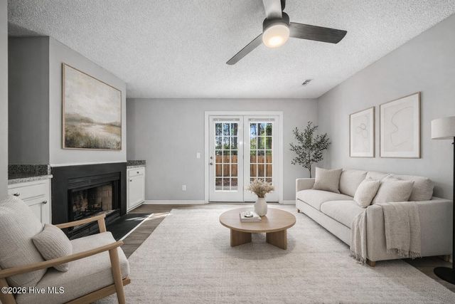 5060 Lamppost Circle, Wilmington, NC 28403