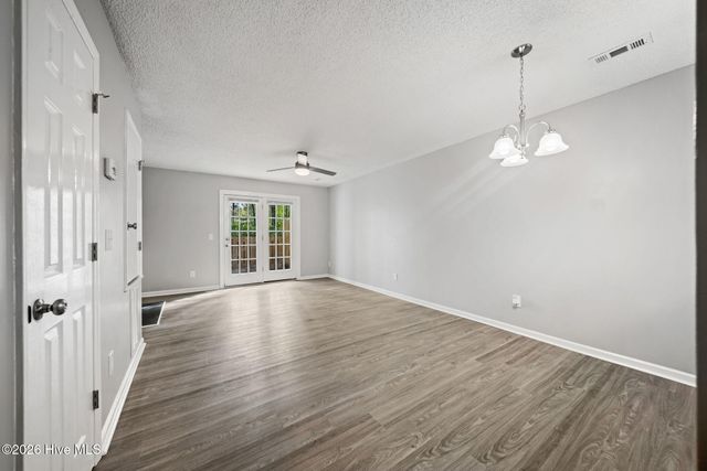 5060 Lamppost Circle, Wilmington, NC 28403