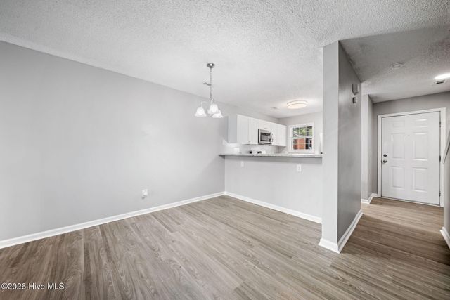 5060 Lamppost Circle, Wilmington, NC 28403
