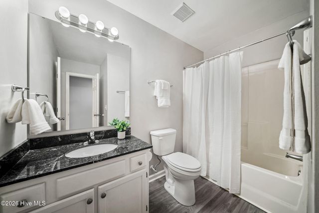5060 Lamppost Circle, Wilmington, NC 28403
