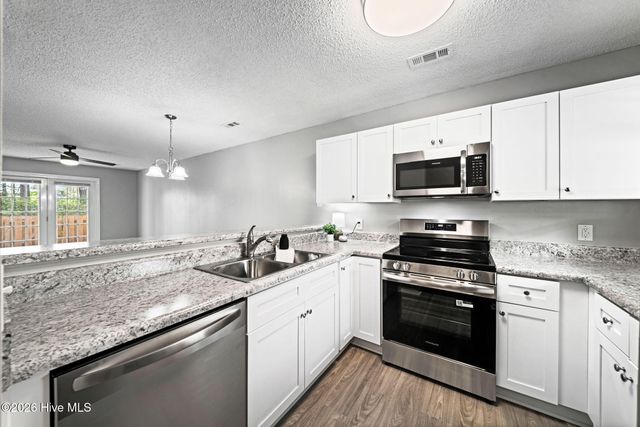 5060 Lamppost Circle, Wilmington, NC 28403
