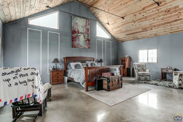 5040 E 141ST ST, Carbondale, KS 66414