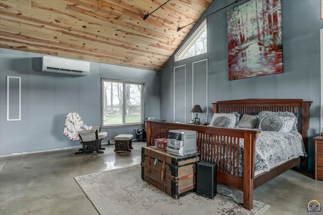 5040 E 141ST ST, Carbondale, KS 66414