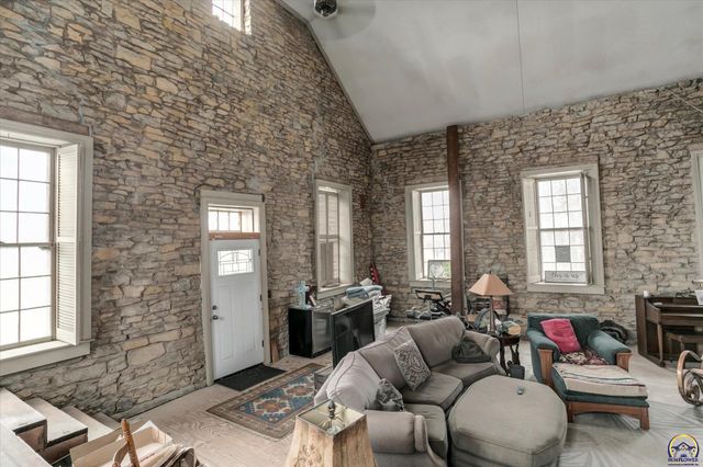 5040 E 141ST ST, Carbondale, KS 66414