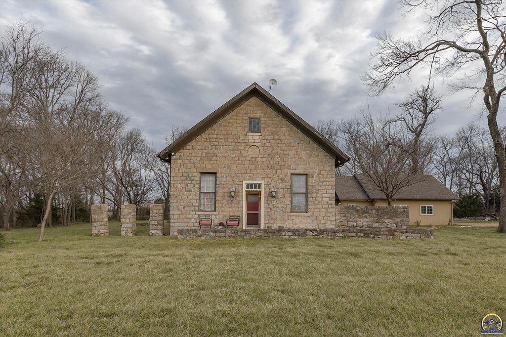 5040 E 141ST ST, Carbondale, KS 66414