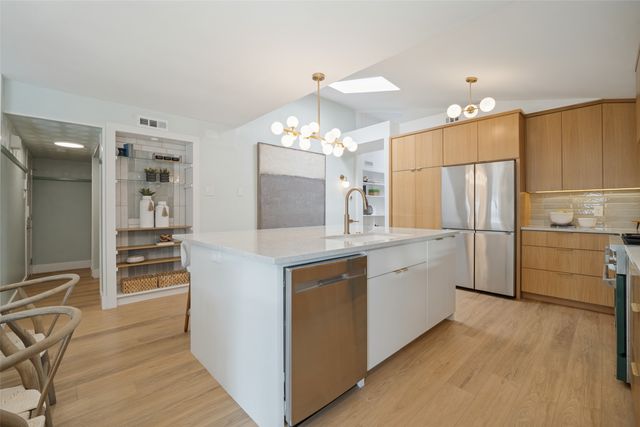 6630 Town Bluff Drive, Dallas, TX 75248