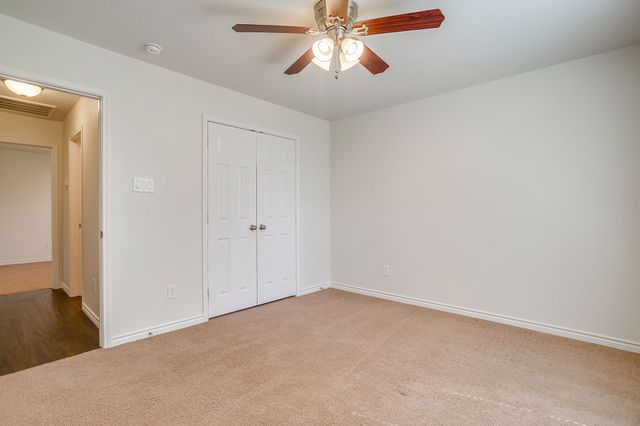 104 Thorobred Court, Azle, TX 76020