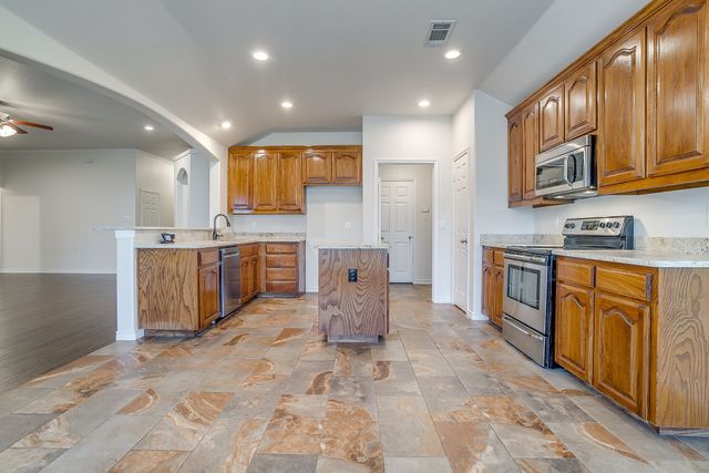 104 Thorobred Court, Azle, TX 76020