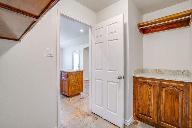 104 Thorobred Court, Azle, TX 76020