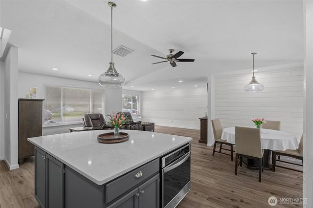1012 Narnia Lane NW, Olympia, WA 98502