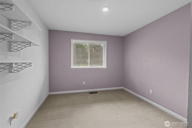 1012 Narnia Lane NW, Olympia, WA 98502