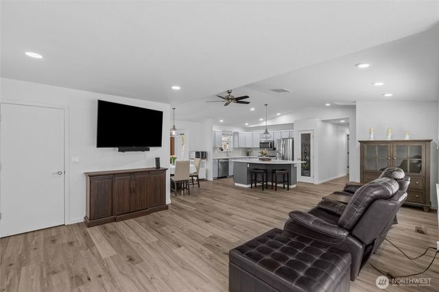 1012 Narnia Lane NW, Olympia, WA 98502