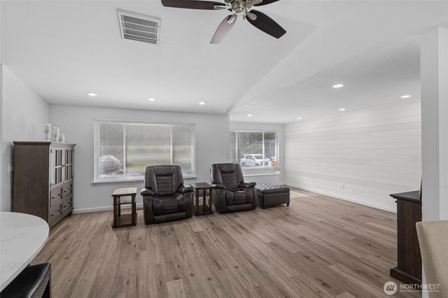 1012 Narnia Lane NW, Olympia, WA 98502